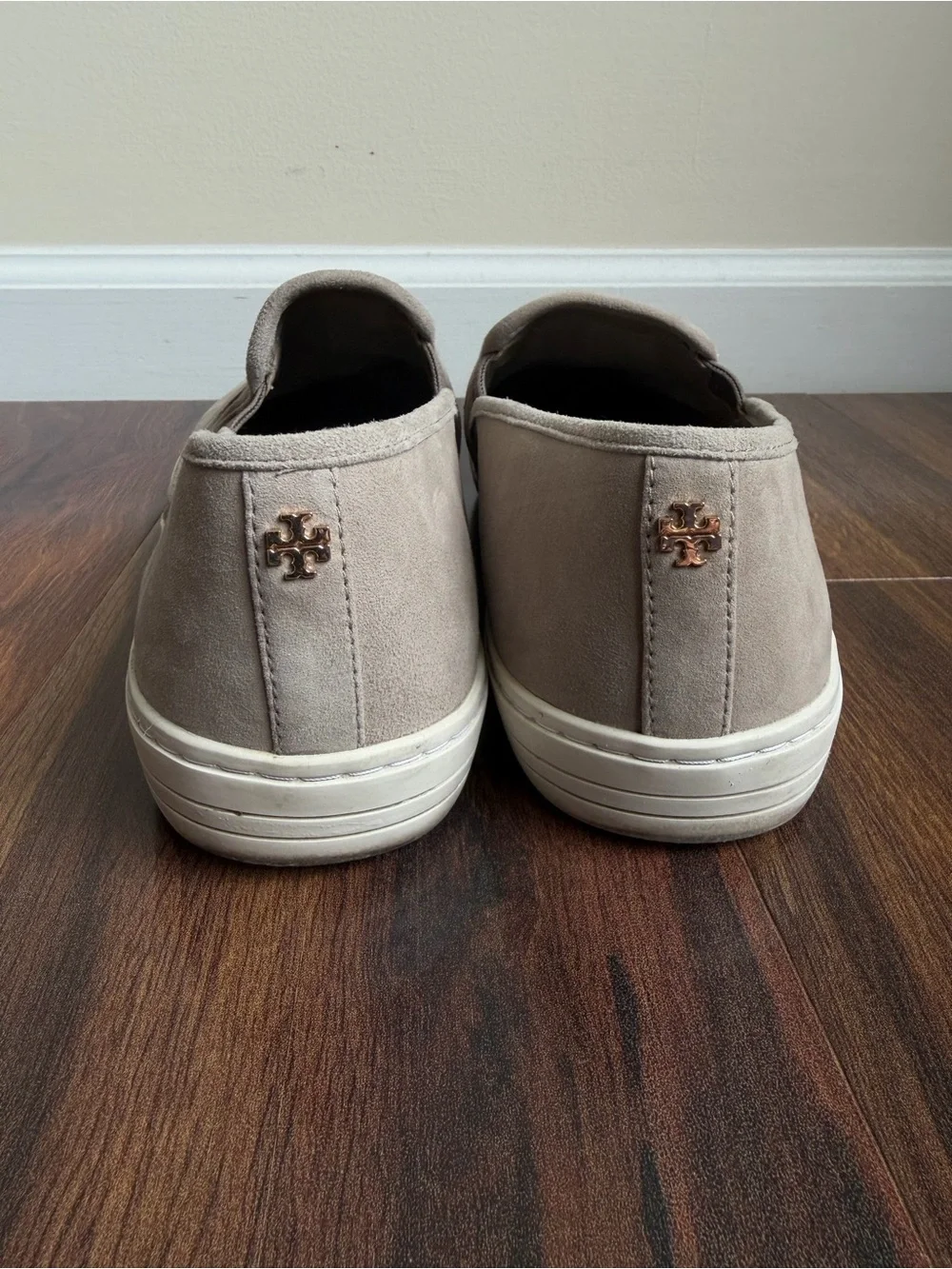 Tory Burch very good